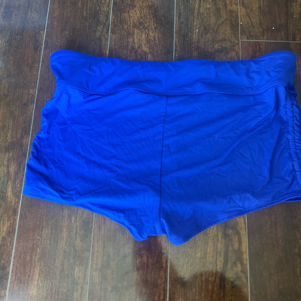Athleta sand sprint shorts blue XL